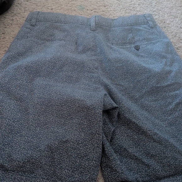 Banana Republic Blue Patterned Men's Shorts - Picture 2 of 4